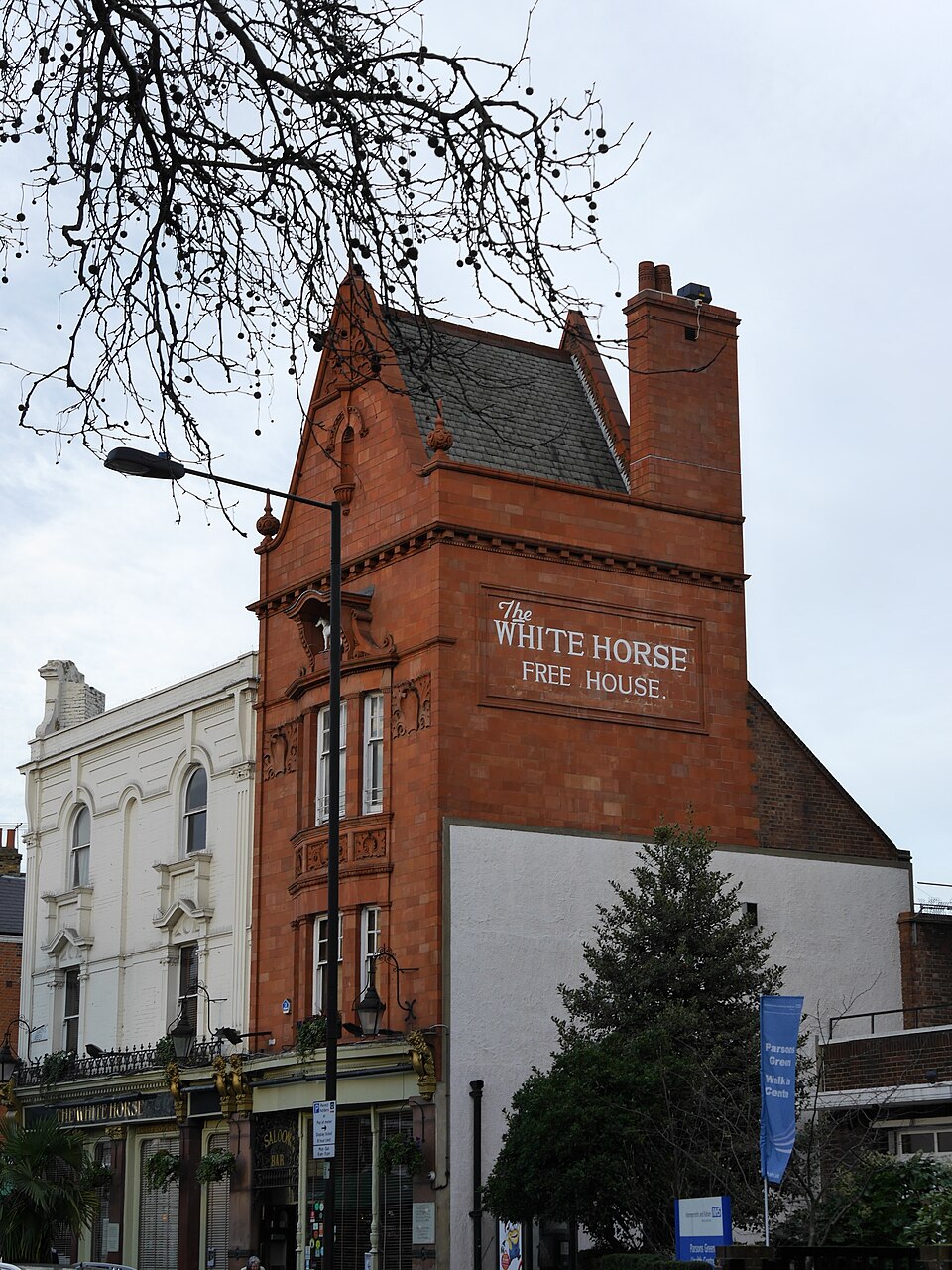 A photograph of The White Horse