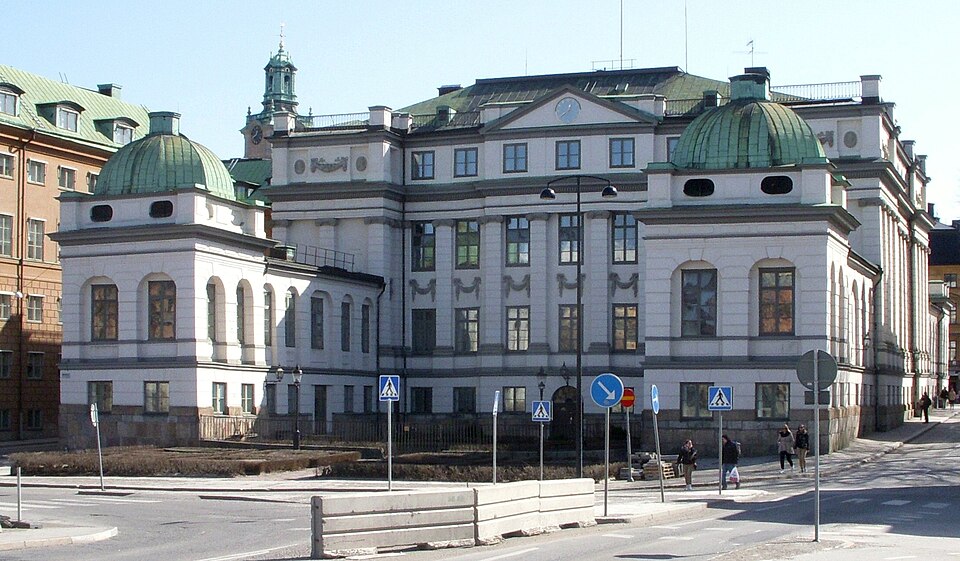 A photograph of Bonde Palace
