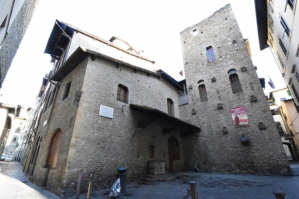 A photograph of House of Dante
