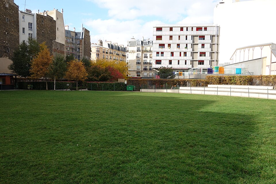 A photograph of jardin de la Folie-Titon