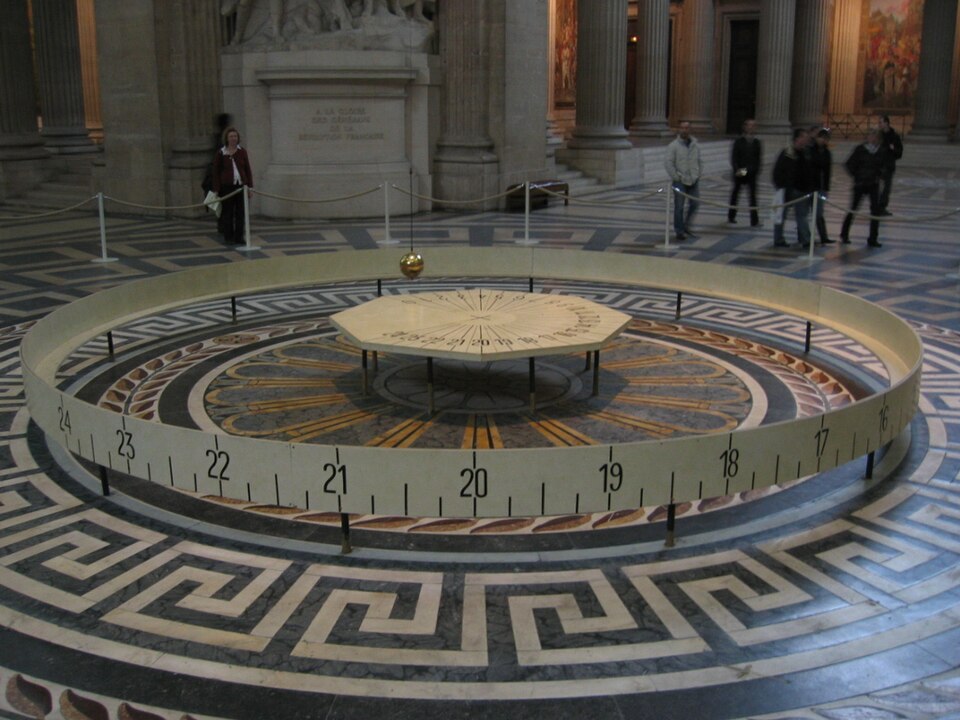 A photograph of Foucault pendulum