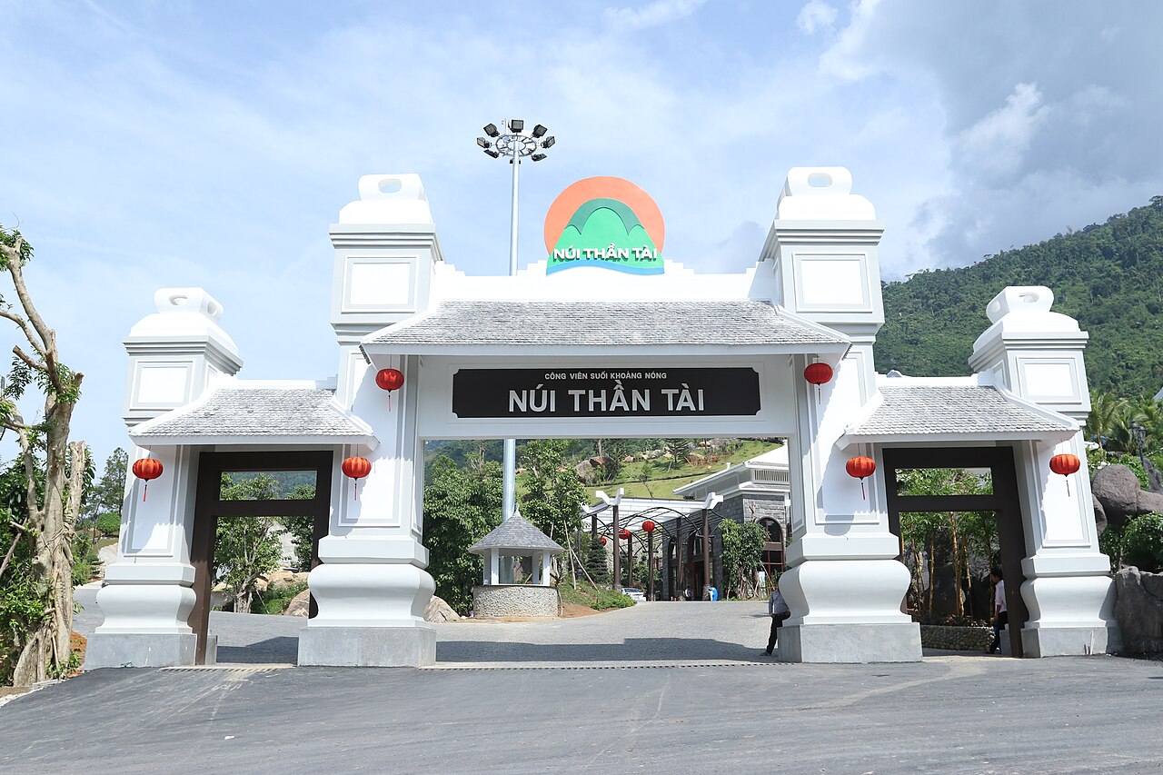 Than Tai Mountain Hot Spring Park, Da Nang