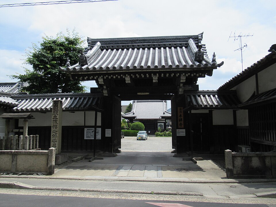 A photograph of Honzen-ji Temple
