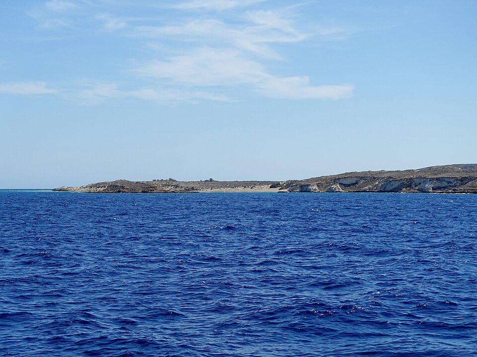 A photograph of Λευκή