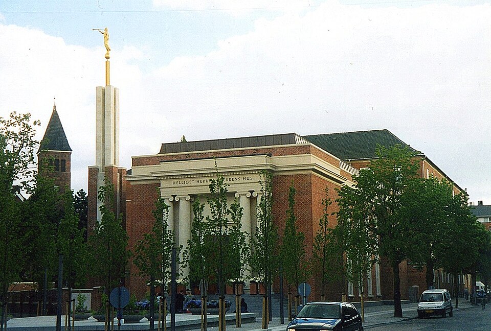 A photograph of Copenhagen Denmark Temple