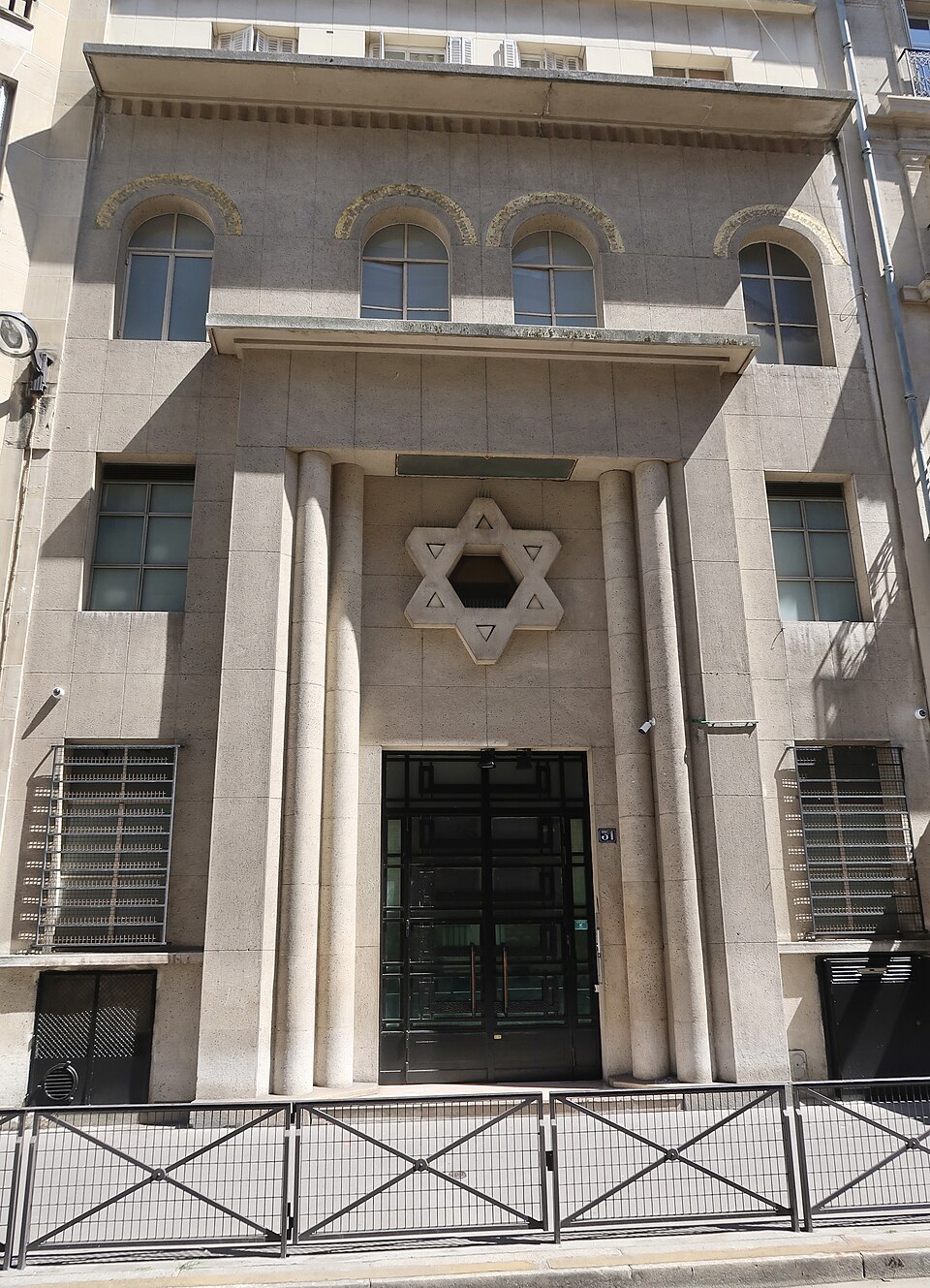 A photograph of Synagogue de la rue de Montevideo