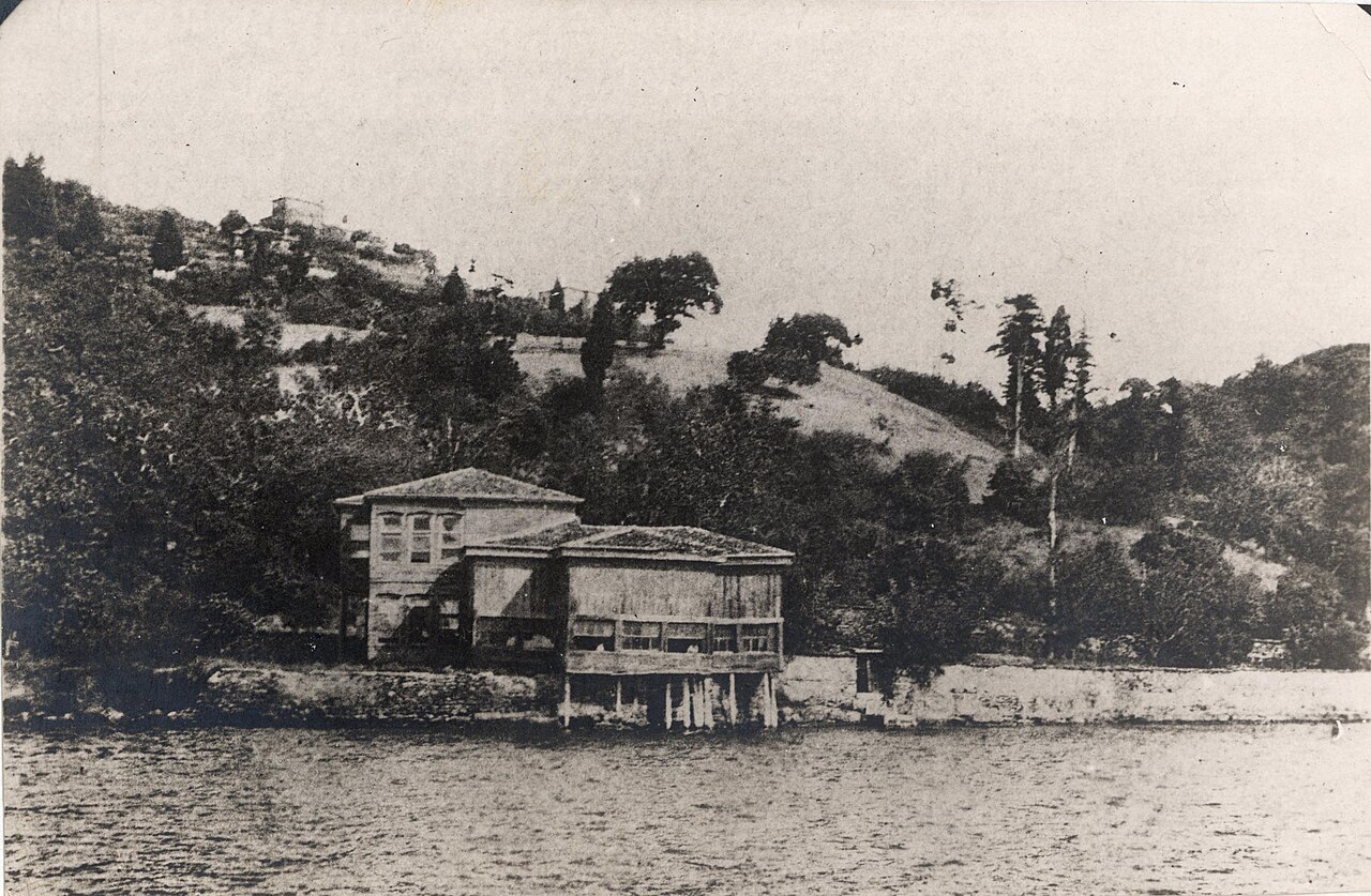 Amcazade Hüseyin Paşa Yalısı