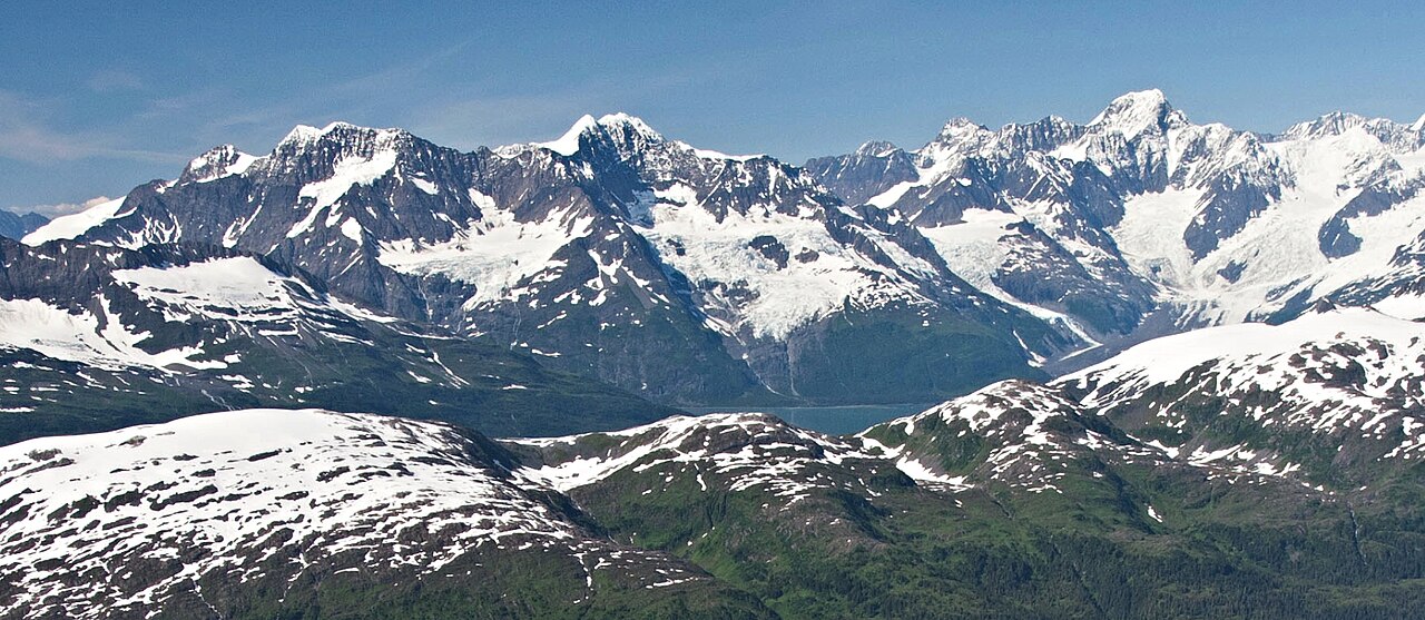 A photograph of Mount Gilbert