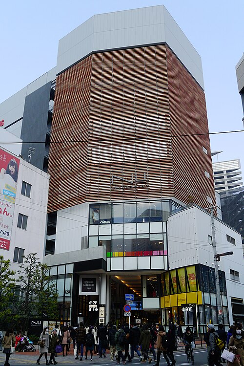 NU茶屋町