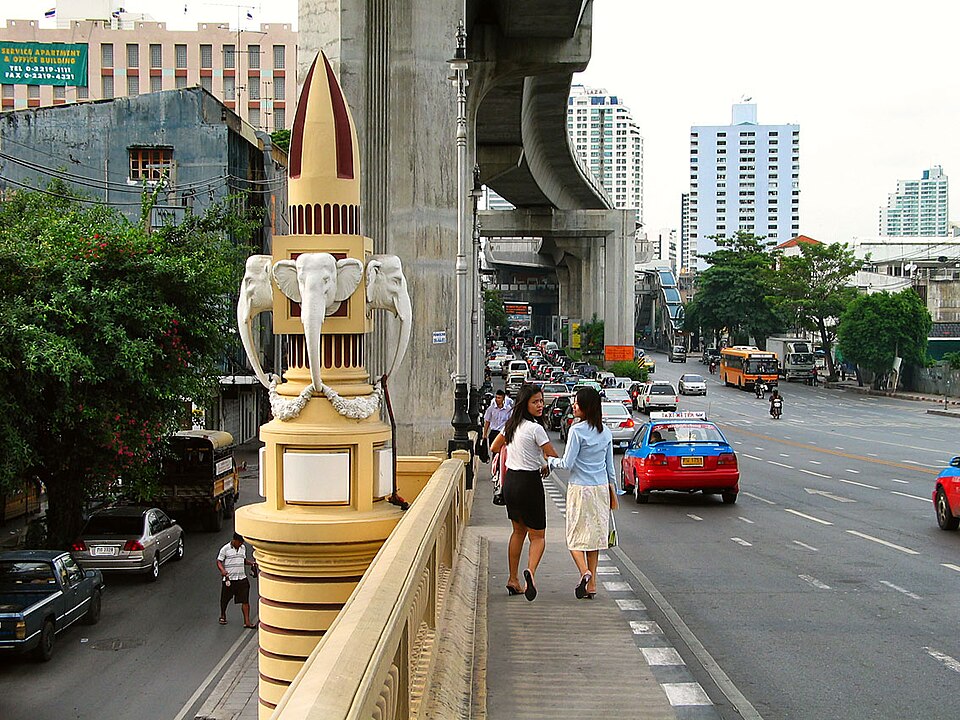 A photograph of Chaliam La 56 bridge