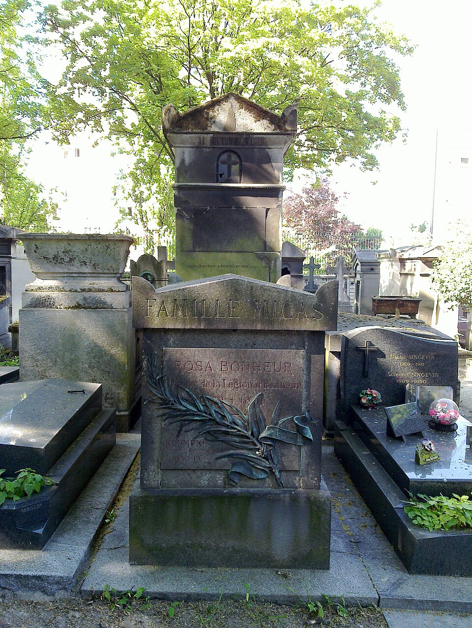 A photograph of Grave of Rosa Bonheur