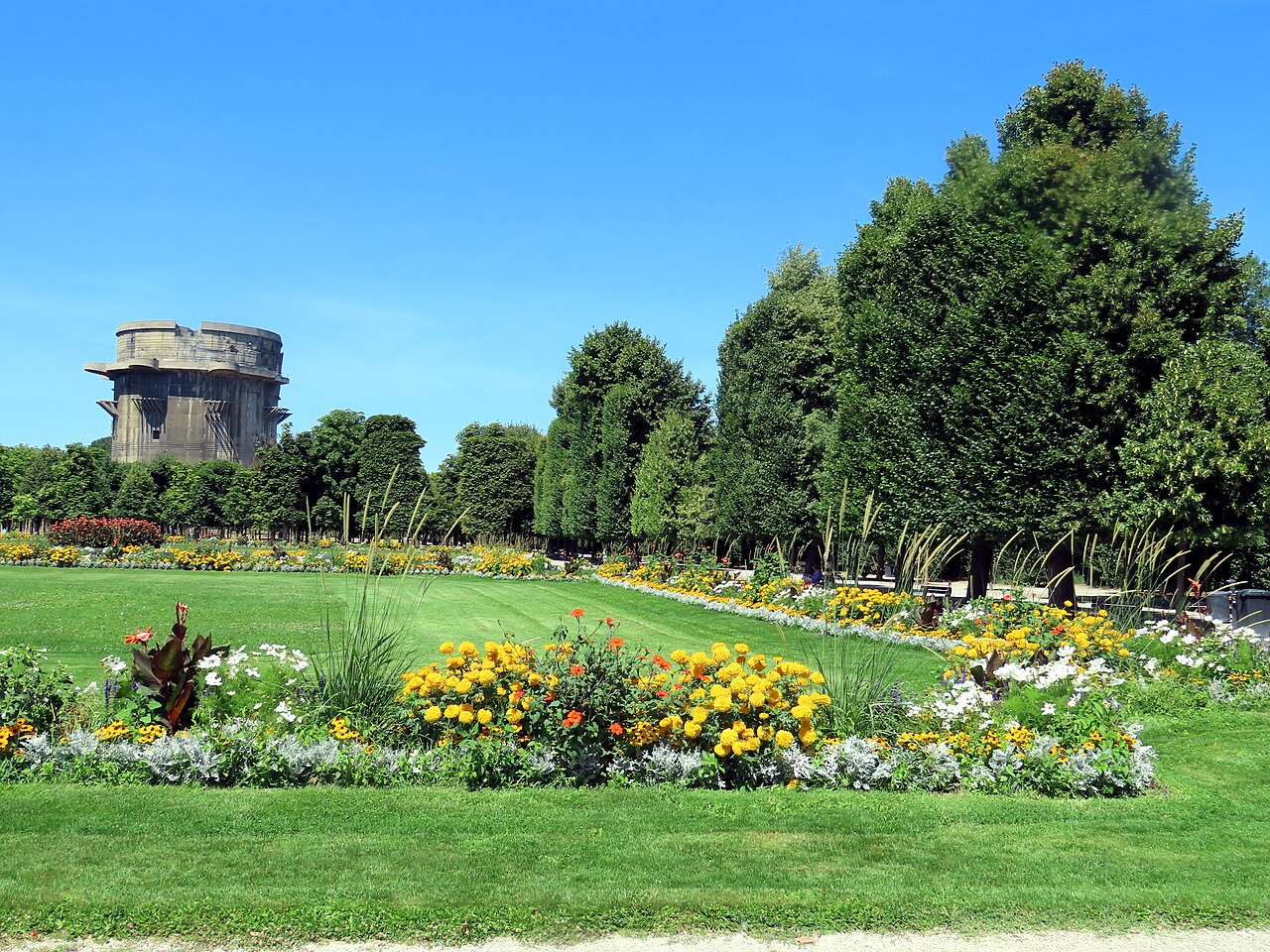 Flakturm Augarten (Gefechtsturm) の写真