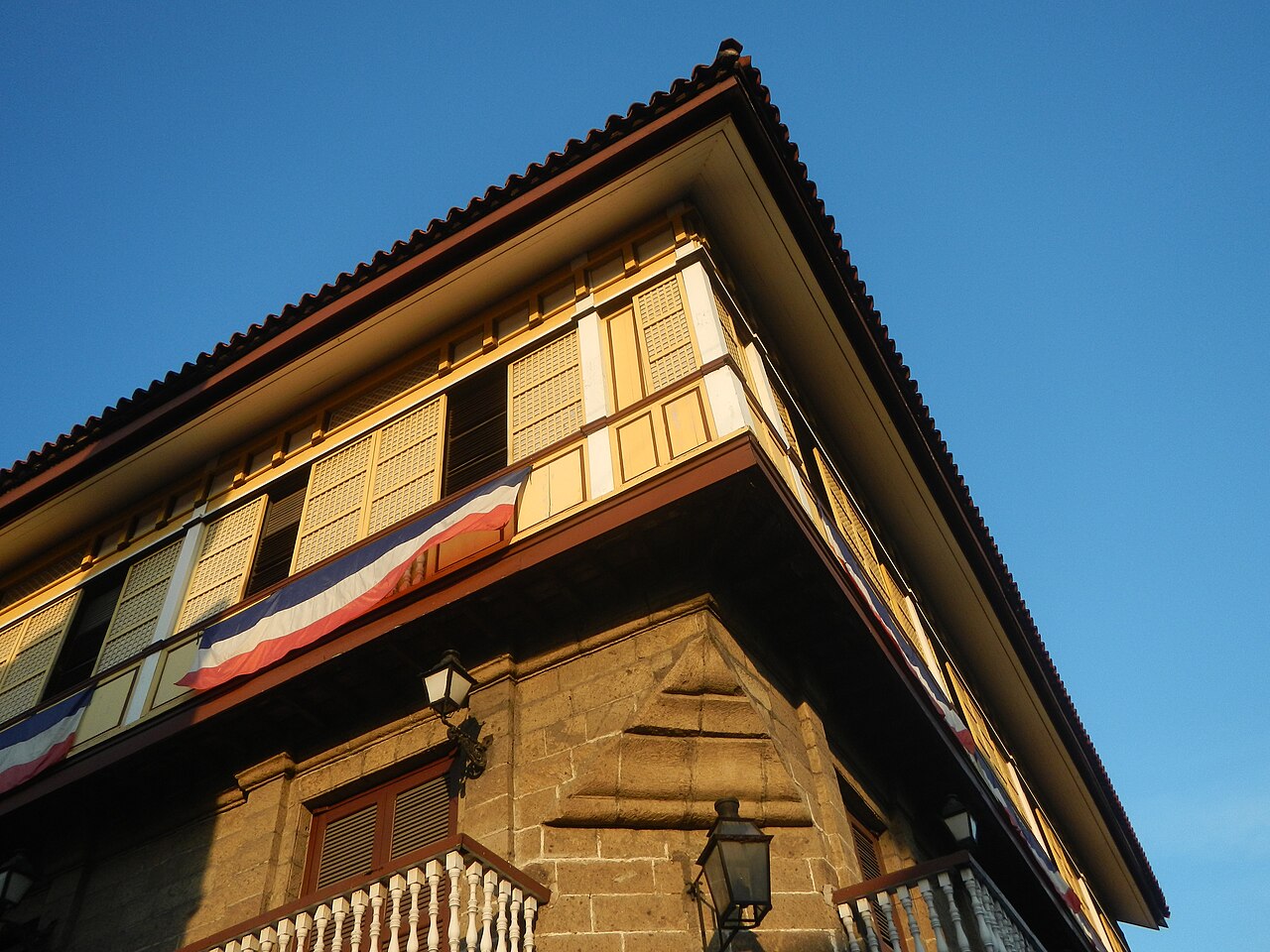A photograph of Casa Manila