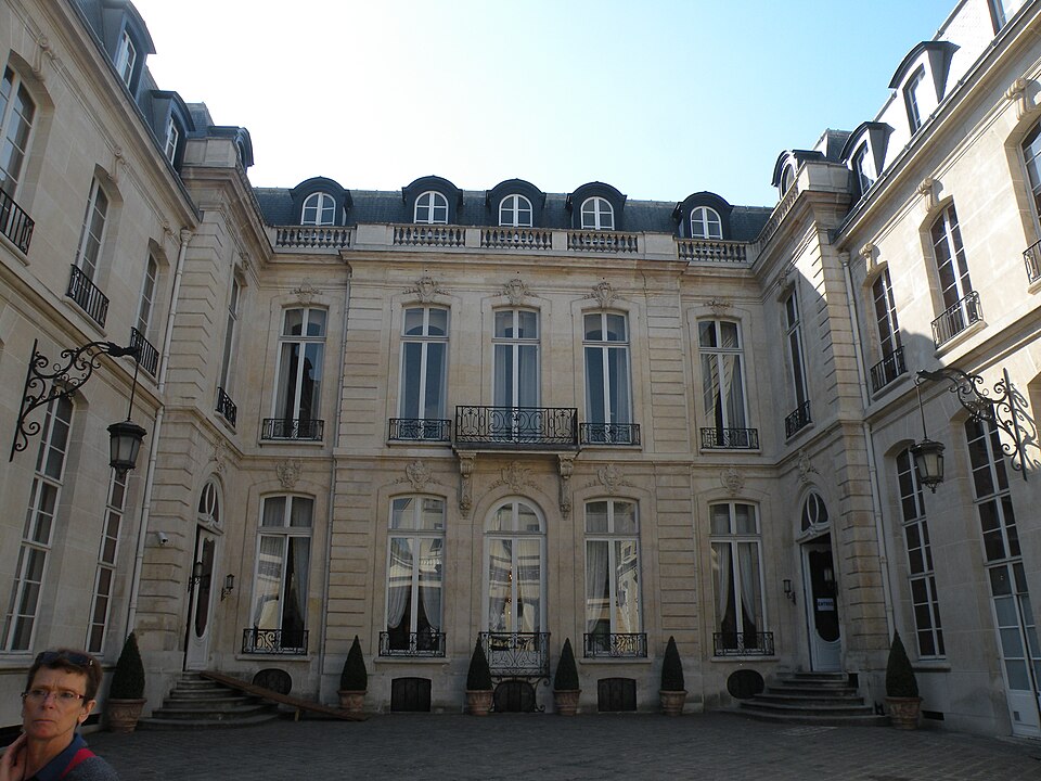 A photograph of Hôtel de La Rochefoucauld-Doudeauville