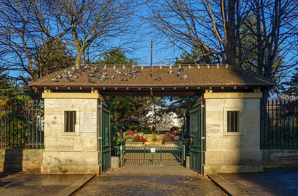 A photograph of square de la Roquette