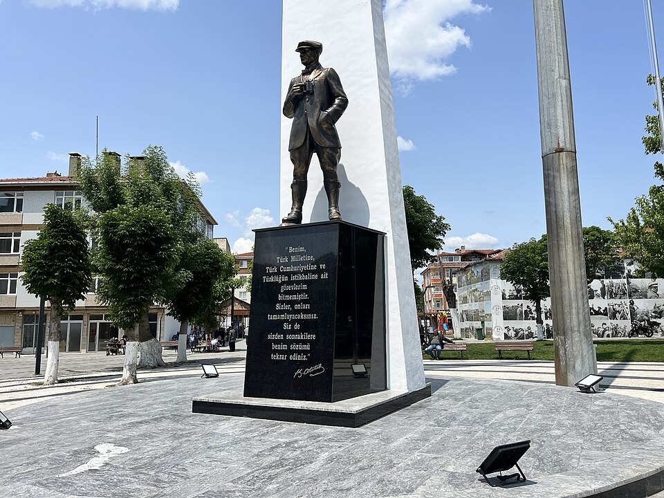 A photograph of Atatürk Anıtı