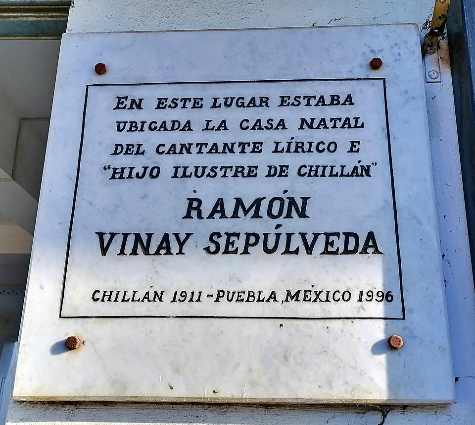 A photograph of Ramon Vinay