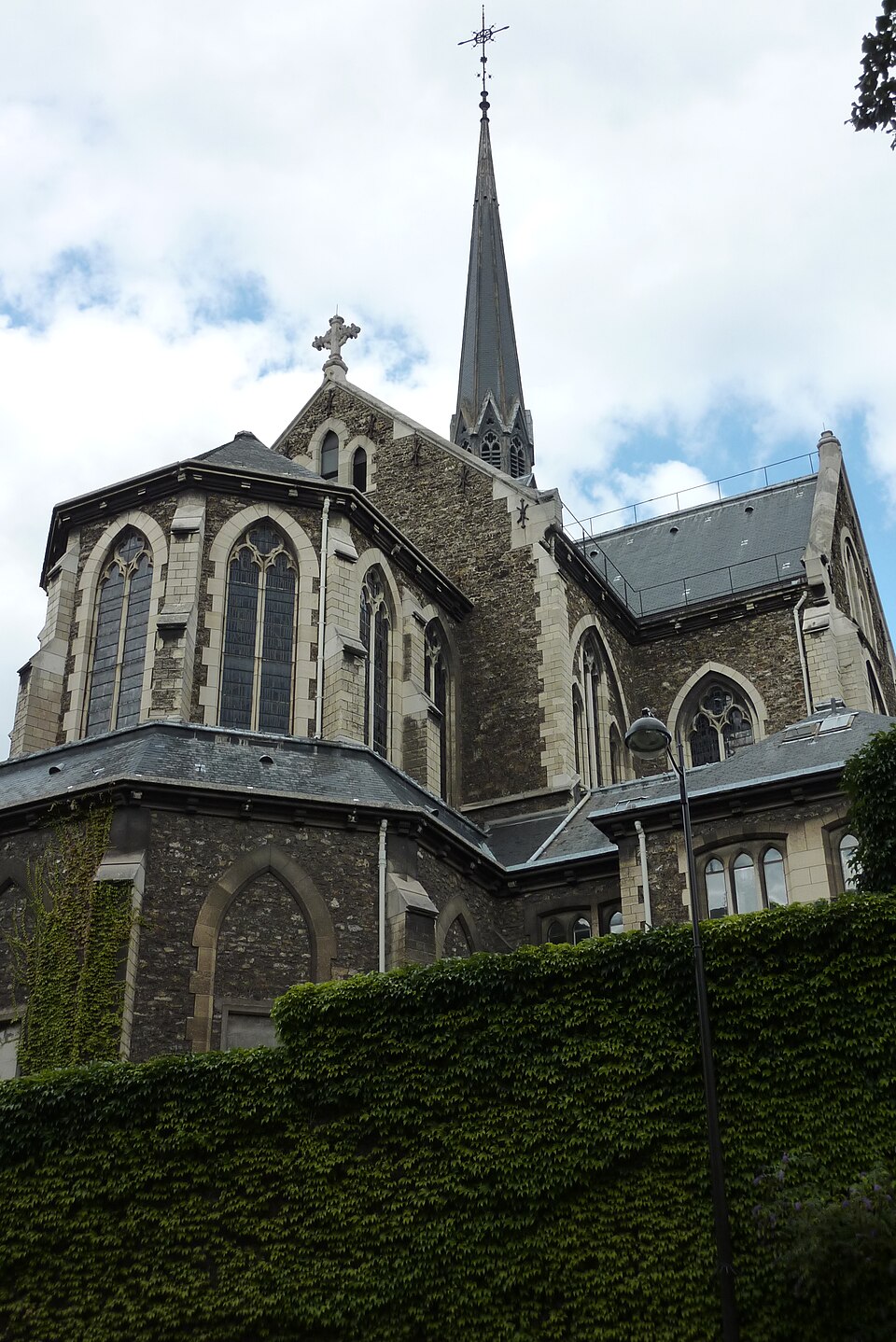 A photograph of Église Notre-Dame-du-Perpétuel-Secours