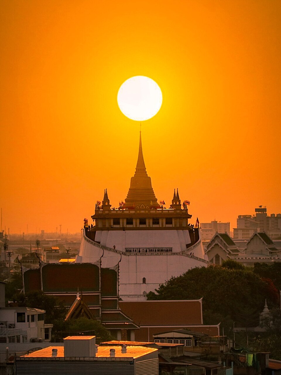 A photograph of Wat Saket