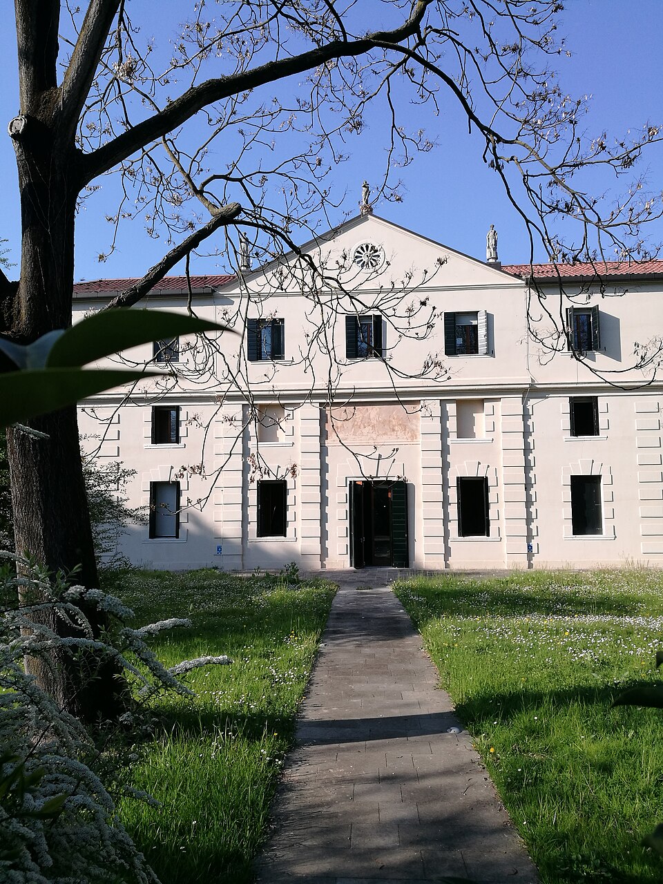 A photograph of Villa Tivan
