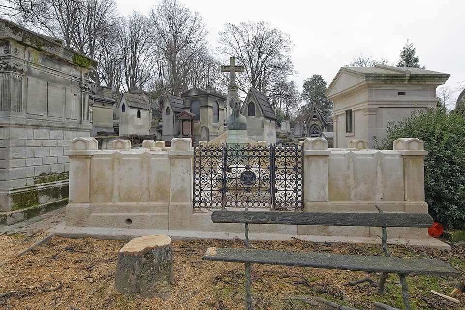 A photograph of Grave of Pozzo di Borgo