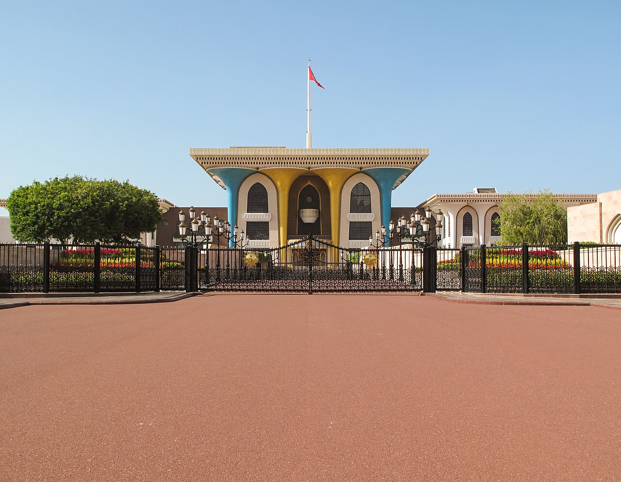 A photograph of Al Alam Palace