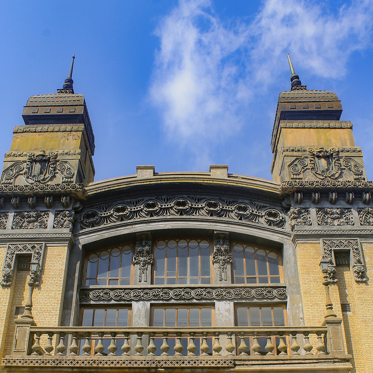 Une photographie de théâtre national académique azerbaïdjanais d'opéra et de ballet