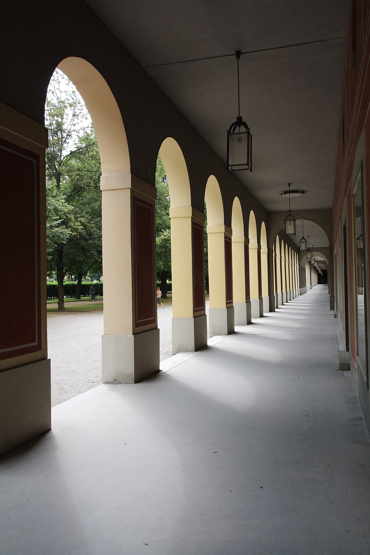 Hofgartenarkaden fotoğrafı