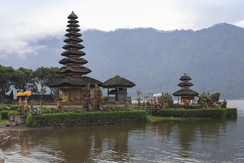 A photograph of Ulun Danu Beratan Temple