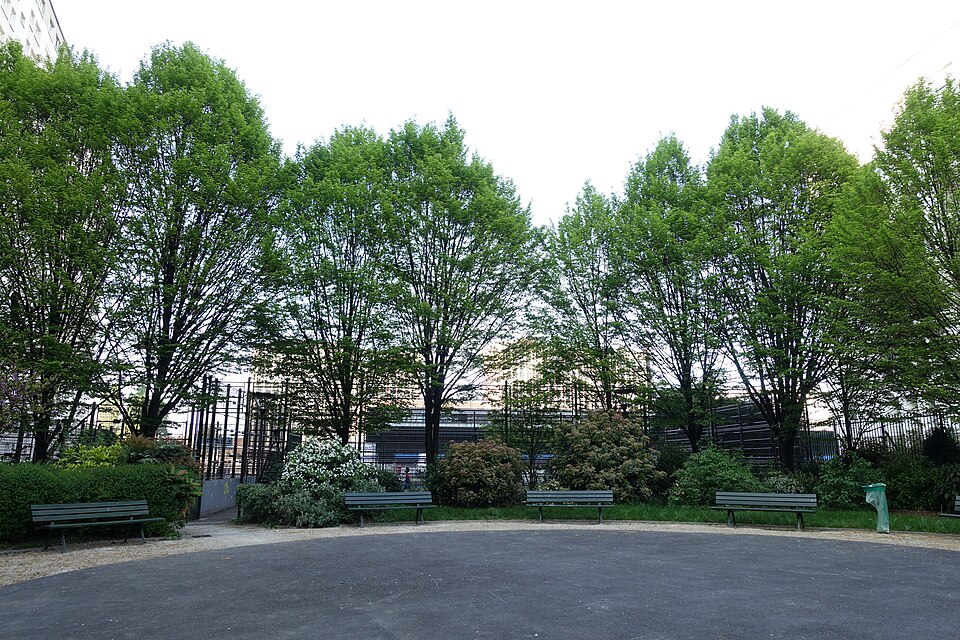 A photograph of square Raymond-Queneau