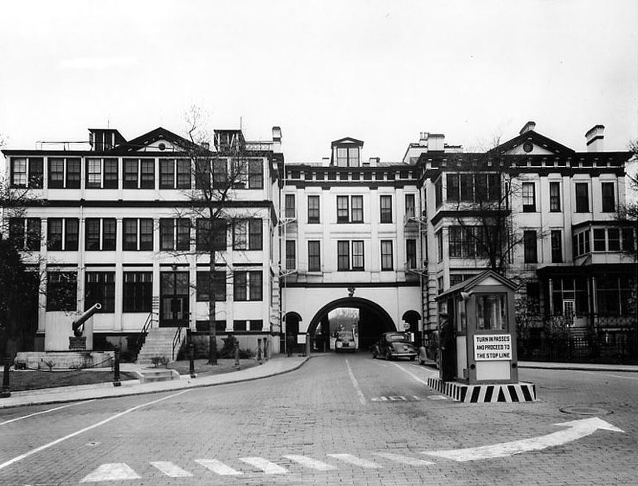 Latrobe Gate의 사진