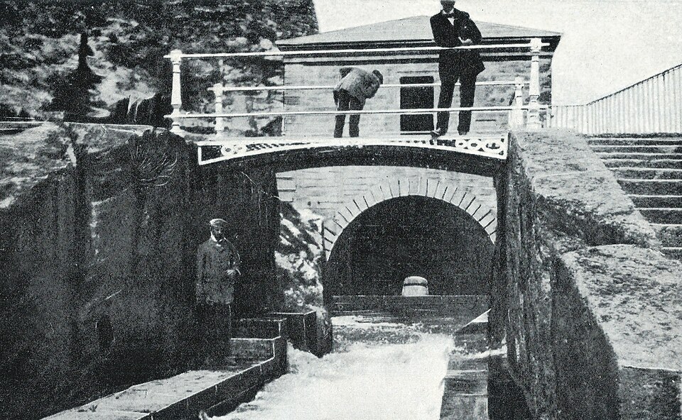 A photograph of Canal Bajo de Madrid