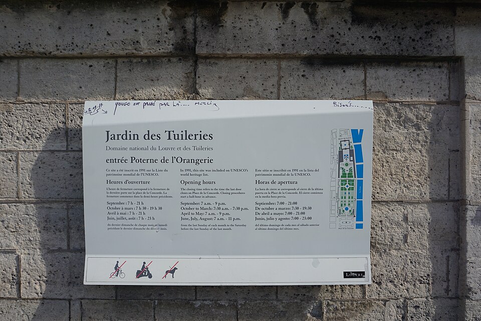 A photograph of Tuileries Garden