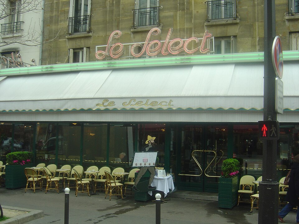 A photograph of Le Select