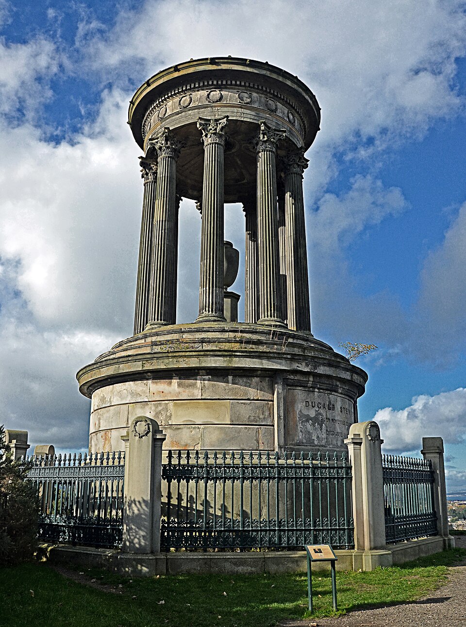 A photograph of Dugald Stewart Monument