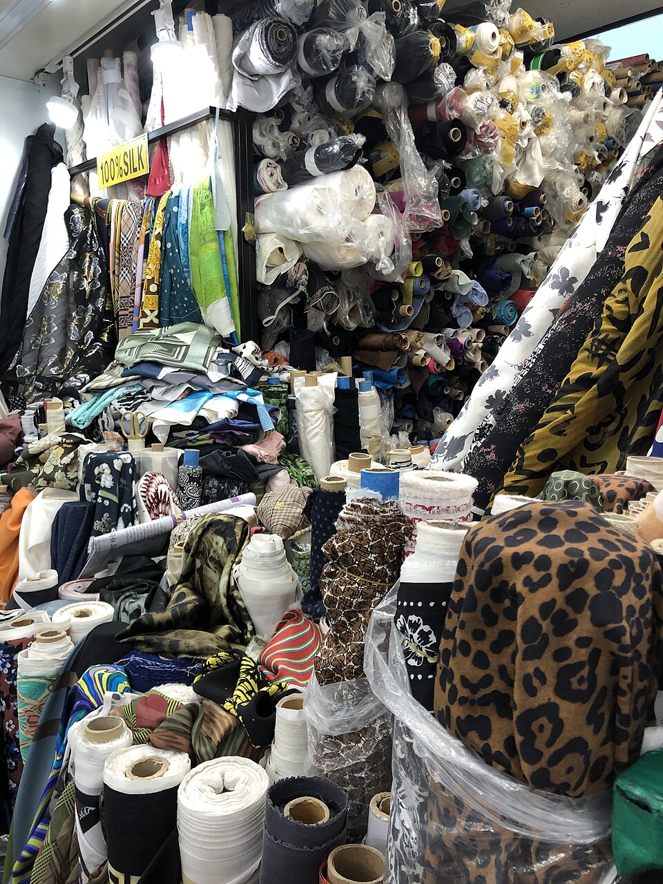 A photograph of Dongdaemun Shopping Complex