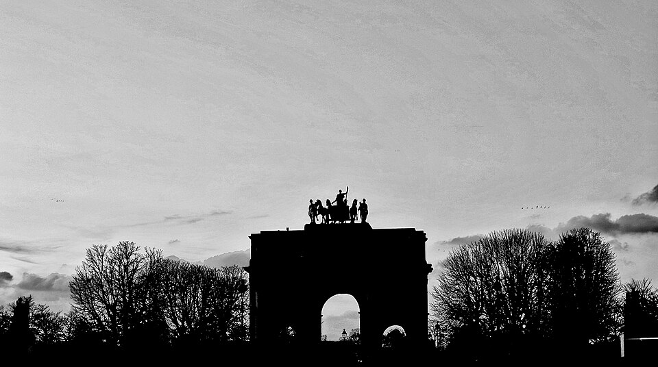 A photograph of arc de triomphe du Carrousel