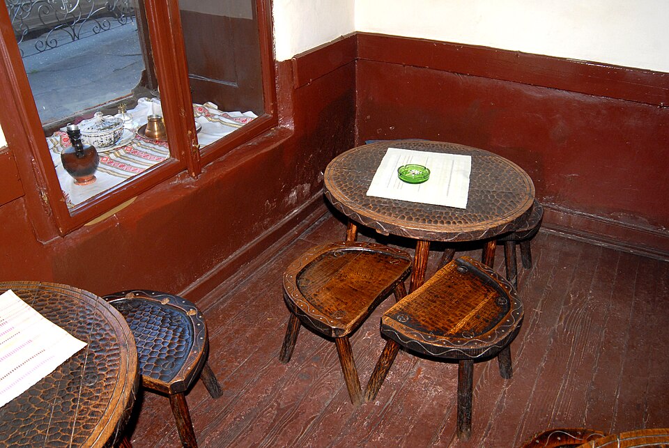 A photograph of Kafana ?