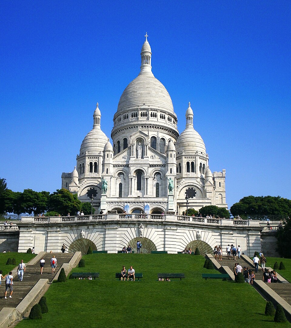 A photograph of Sacré-Cœur