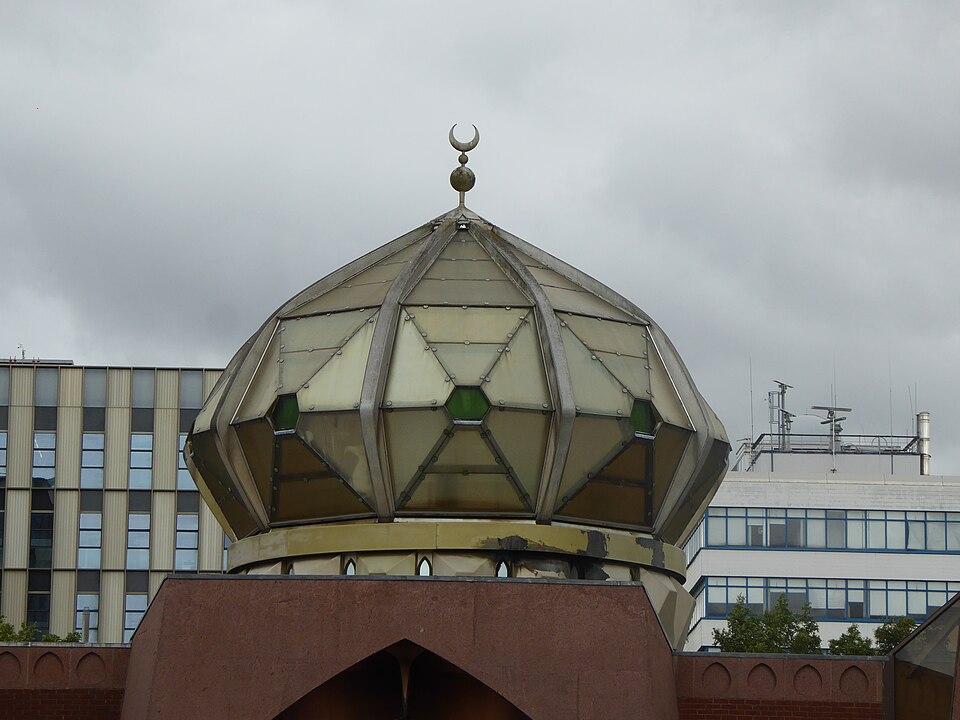 A photograph of Glasgow Central Mosque
