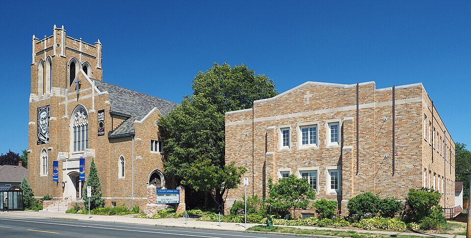 A photograph of Calvary Lutheran Church