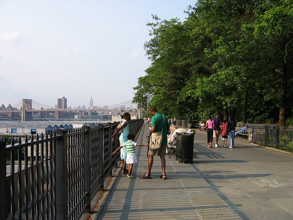 A photograph of Brooklyn Heights Promenade