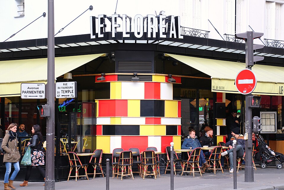A photograph of Le Floréal