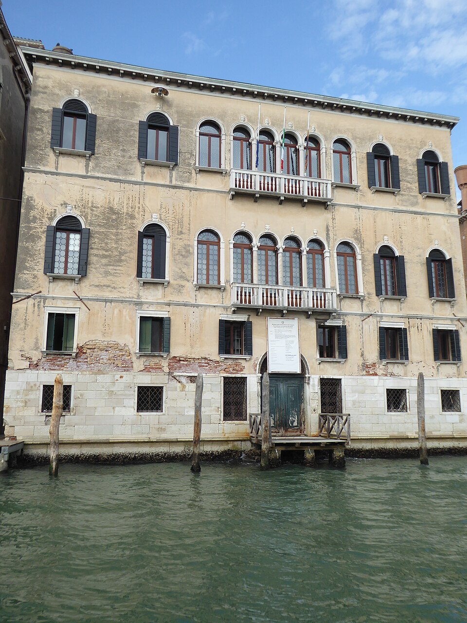 A photograph of Palazzo Moro a San Barnaba
