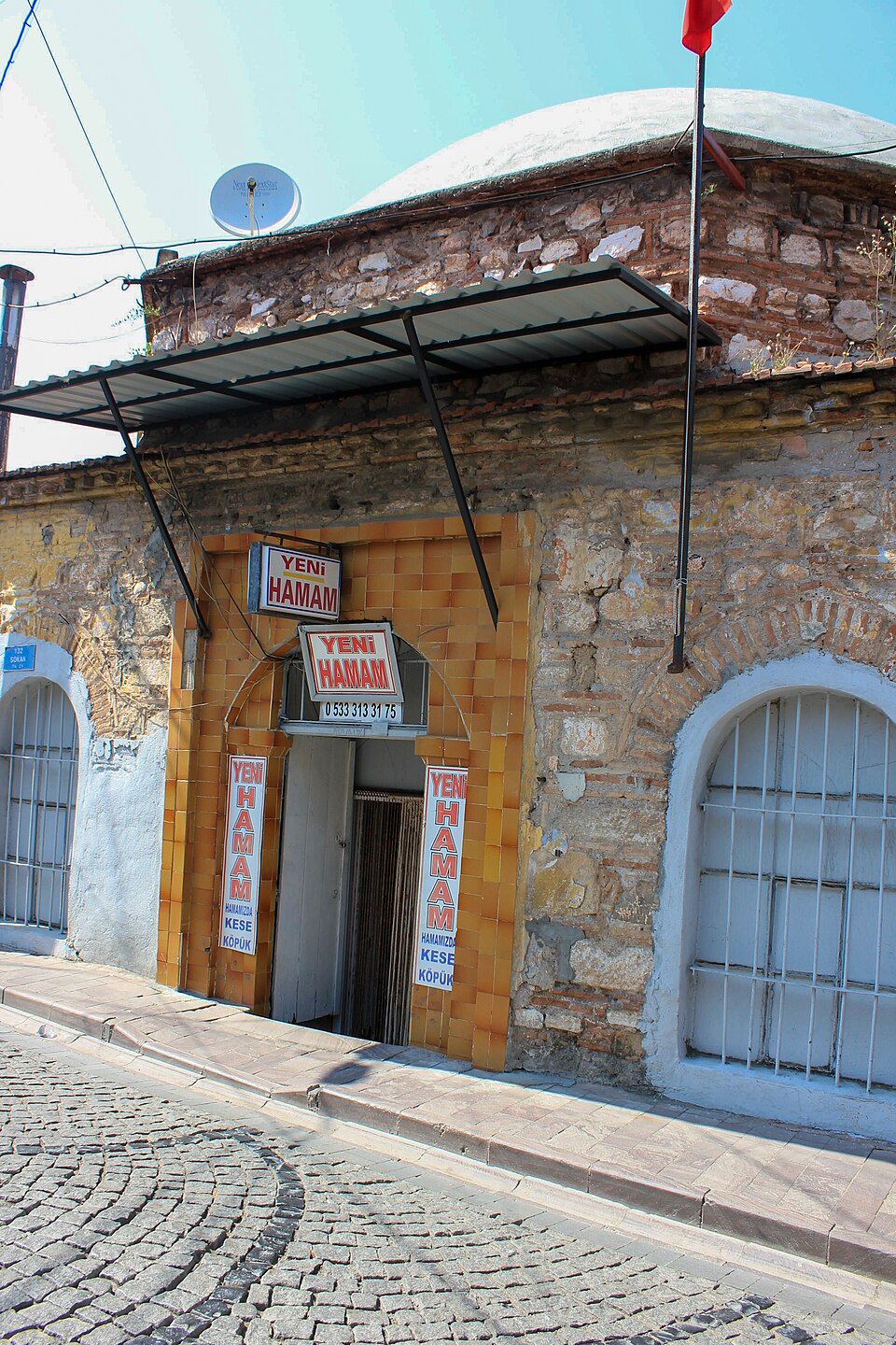 A photograph of Yeni Hamam (Akhisar)