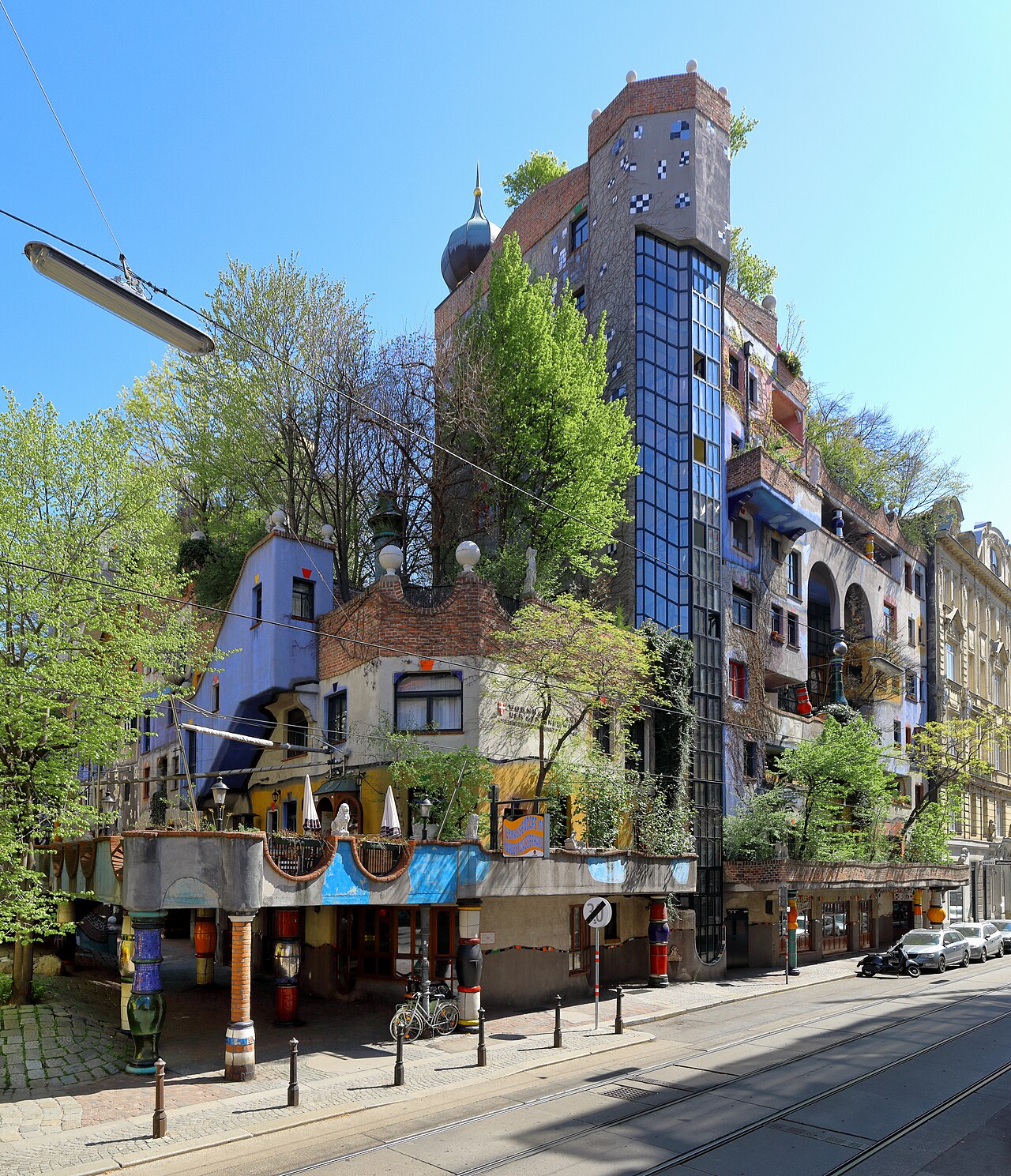 Ein Foto von Hundertwasserhaus