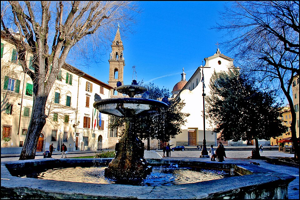 A photograph of Piazza Santo Spirito