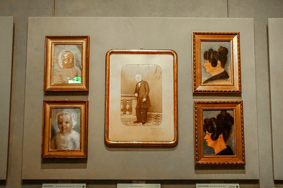 A photograph of House Manzoni