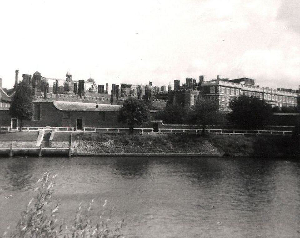 A photograph of Hampton Court Palace