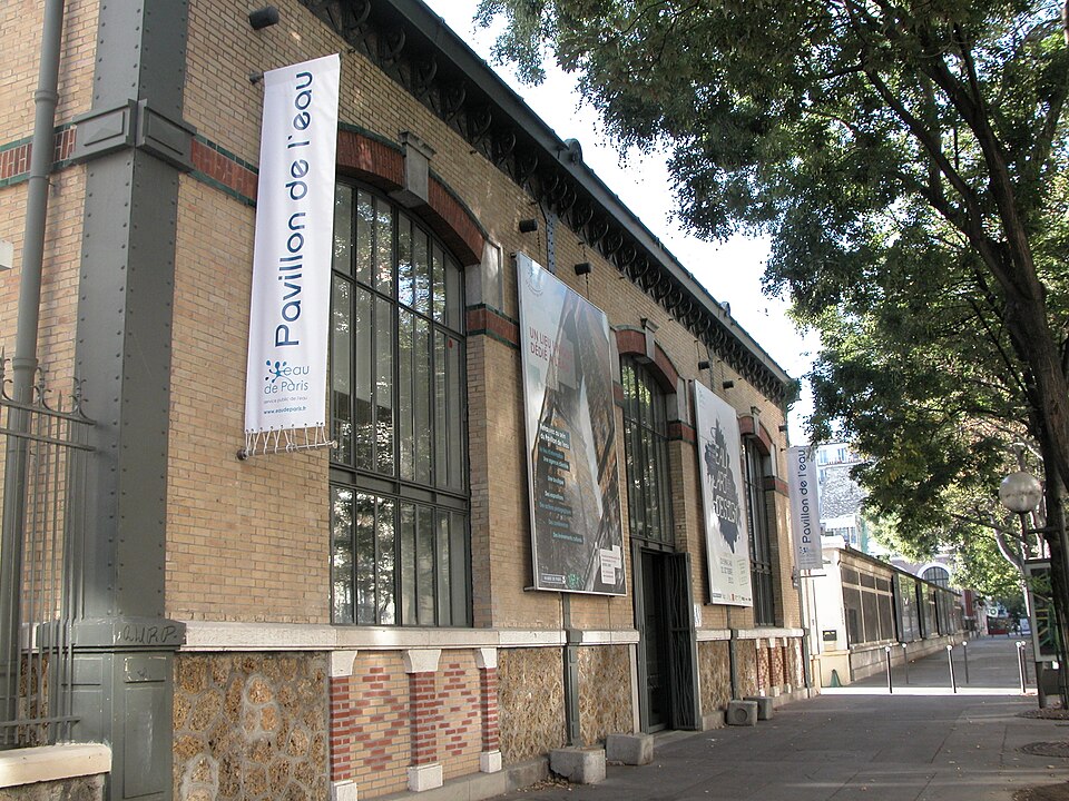 A photograph of Pavillon de l'eau